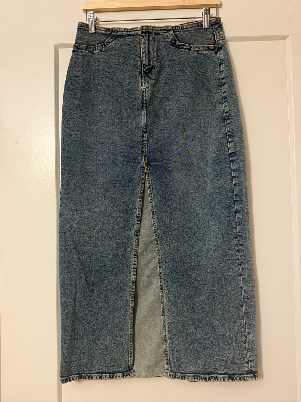 H&M Women's Straight-Leg Dark Blue Denim Skirt with Front Slit
